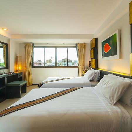 Crystal Inn Phuket Exterior foto