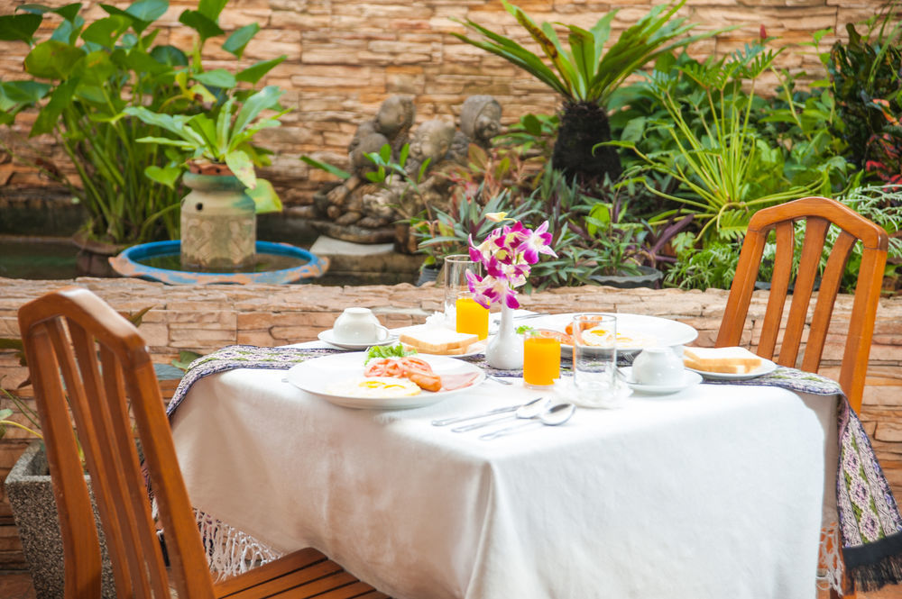 Crystal Inn Phuket Exterior foto