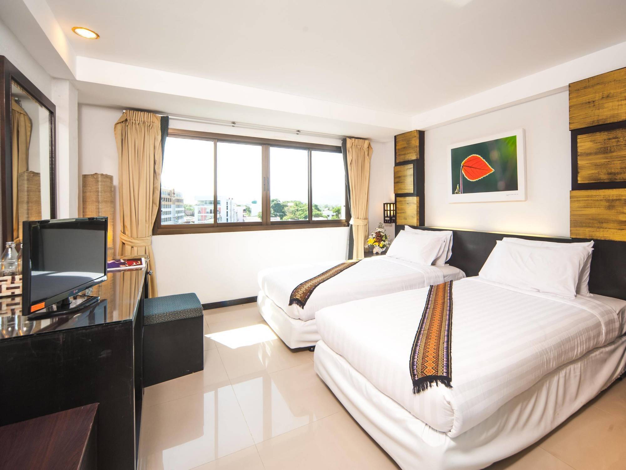 Crystal Inn Phuket Exterior foto