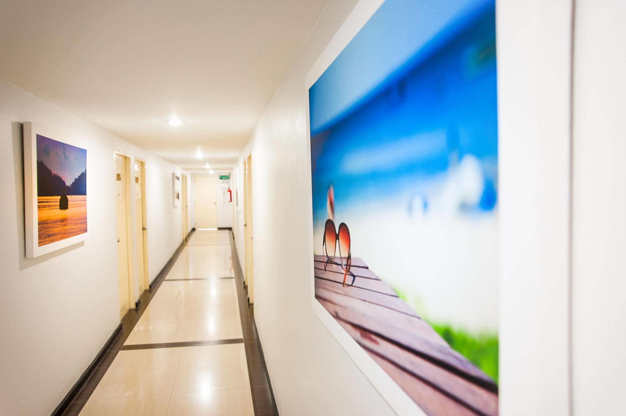 Crystal Inn Phuket Exterior foto
